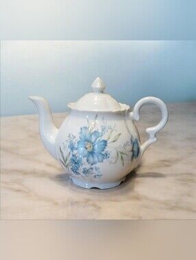 Inarco Japan Bachelor Button Four Cup Teapot